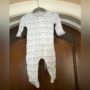 Magnetic Me Grey Elephants Magnetic Modal Footies | Size: 0-3 months